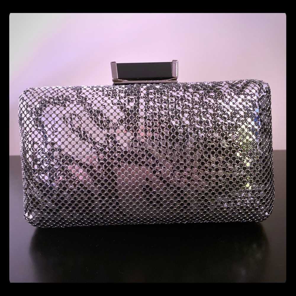 Bebe clutch